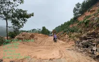 39 vị trí tắc đường đang được xử lý, nhiều tuyến huyết mạch đã thông trở lại sau mưa lũ