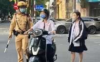 Hơn 45.000 phụ huynh được mời đến trường vì con đi xe máy khi chưa đủ tuổi