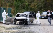 Tài xế lao xe vào người đi bộ tại Pháp, 5 người bị thương