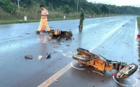 Va chạm giữa hai xe máy trong đêm, 4 người thương vong