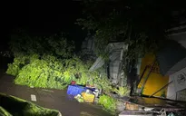 Thủ tướng yêu cầu dứt khoát không để người dân bị đói, rét, không có chỗ ở sau bão số 13