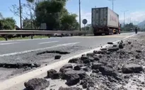 Ổ gà, ổ voi dày đặc trên Quốc lộ 1A qua Huế, nguy cơ tai nạn rình rập