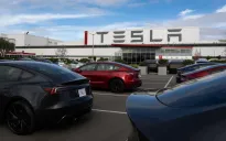 Doanh số của Tesla tại Trung Quốc chạm đáy 3 năm