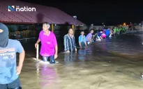 17 tỉnh miền Trung Thái Lan ngập sâu tới nửa mét do mưa lũ kéo dài