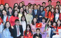 Thủ tướng Phạm Minh Chính và Phu nhân gặp gỡ cộng đồng người Việt Nam ở Kuwait