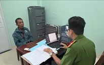 Khởi tố người đàn ông chém con rể hàng xóm vì hát karaoke quá giờ