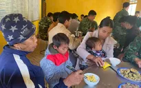 Đà Nẵng: Biên phòng nhận nuôi hai trẻ mồ côi trong vụ sạt lở tại Hùng Sơn