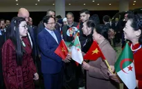 Thủ tướng Phạm Minh Chính và Phu nhân gặp mặt cộng đồng người Việt Nam tại Algeria