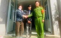 Công an xã tìm thấy bé trai đi lạc giữa đêm, kịp thời đưa về đoàn tụ với gia đình