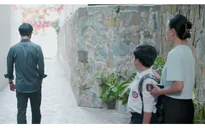 Gió ngang khoảng trời xanh - Tập 44: Mỹ Anh mủi lòng, bé Minh ngoắc tay bắt bố hứa điều đặc biệt