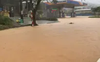 Huế khôi phục điện 100%, còn trên 700 ngôi nhà bị ngập