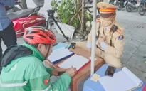 Mạnh tay xử phạt tài xế che biển số, dùng điện thoại