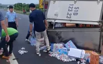 Xe chở hàng cứu trợ gặp tai nạn liên hoàn trên cao tốc Dầu Giây – Phan Thiết
