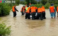 Khôi phục nhanh giao thông, đặc biệt là tuyến đường phục vụ cứu hộ, cứu nạn