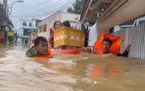 Hải quân tăng cường lực lượng, phương tiện hỗ trợ nhân dân vùng ngập lụt ở Khánh Hòa, Đắk Lắk