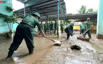 Tập trung khắc phục hậu quả, khôi phục sản xuất kinh doanh, ổn định đời sống nhân dân sau mưa lũ