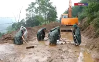 “Lũ chưa rút, bộ đội chưa về” - Mệnh lệnh từ trái tim giữa vùng thiên tai