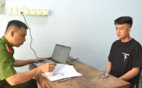 Cướp tiệm vàng để có tiền chuộc xe cho vợ