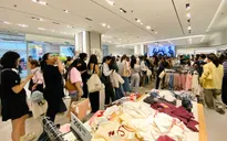 Giảm giá 70-80%, nhiều cửa hàng vẫn vắng khách ngày Black Friday