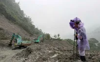 Quảng Ngãi công bố tình huống khẩn cấp về thiên tai trên các tuyến đường bộ do mưa lũ