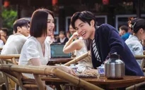 Chung Hán Lương ngượng ngùng vì bạn diễn khen hôn giỏi