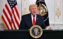 Tổng thống Trump tuyên bố Mỹ sắp chặn tội phạm ma túy Venezuela trên đường bộ