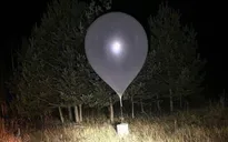 Sân bay Litva tê liệt vì khinh khí cầu