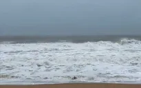Thời tiết ngày 2/12: Ven biển từ Đà Nẵng đến Khánh Hòa đề phòng sóng lớn gây sạt lở bờ biển
