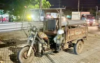 Đồng Nai: CSGT xử phạt hàng loạt xe ba gác chở hàng cồng kềnh trên quốc lộ