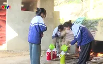 Lào Cai phòng chống rét cho học sinh vùng cao với căn bếp chung