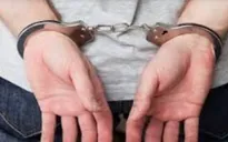 Bắt khẩn cấp công chức Mặt trận xã chiếm đoạt 500 triệu đồng tiền hỗ trợ lũ lụt cho dân