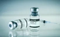 Chính quyền Biden bị cáo buộc che giấu dữ liệu về viêm cơ tim liên quan vaccine COVID-19
