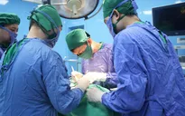 Mắc ung thư tuyến giáp xâm lấn nặng do chủ quan không tái khám
