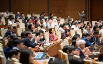 Quốc hội chốt ô tô kinh doanh vận tải không phải lắp ghế an toàn cho trẻ em