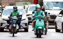 Vì sao taxi, xe ôm, xe tải là nhóm tiên phong chuyển sang xe điện?