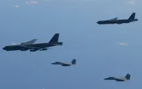 Mỹ điều máy bay ném bom B-52H tập trận chung với Nhật Bản