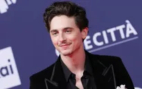 Chàng thơ Hollywood bị "soi" loạt điểm tương đồng với rapper bí ẩn