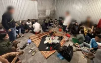 Đột kích quán cà phê ở Huế, bắt quả tang 18 đối tượng nam, nữ đang xóc đĩa