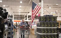 Tài chính thắt chặt và thách thức với tiêu dùng Mỹ