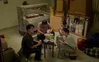 Gia đình trái dấu - Tập 8: Bữa cơm cuối 'chan nước mắt' trước ngày bán nhà