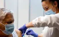 Chủng cúm mùa mới gây áp lực nghiêm trọng lên hệ thống y tế châu Âu