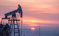 Giá dầu bật tăng mạnh sau nhiều phiên bán tháo