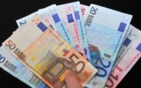 Đồng Euro tăng giá, rủi ro phủ bóng triển vọng kinh tế châu Âu
