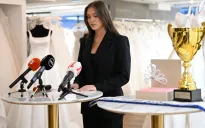 Ảnh của Hoa hậu Phần Lan bị cáo buộc phân biệt chủng tộc, Thủ tướng Orpo lên tiếng xin lỗi