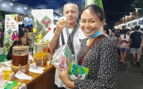 "Đã mắt, ấm bụng" tại phiên chợ nông sản Bình Đông