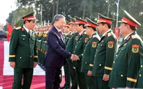 Quân đội nhân dân vững bước dưới cờ Đảng quang vinh