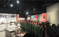 Đông đảo giới trẻ tìm hiểu lịch sử hào hùng của Quân đội nhân dân Việt Nam