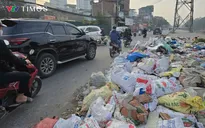 Hà Nội: Tái diễn tình trạng trạc thải xây dựng tràn lan ven đường Tam Trinh