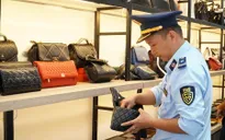 Cao điểm chống buôn lậu, hàng giả dịp Tết Nguyên đán 2026