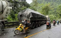 Xe đầu kéo gây tai nạn liên hoàn trên đèo Bảo Lộc, 2 người phụ nữ thoát chết trong gang tấc